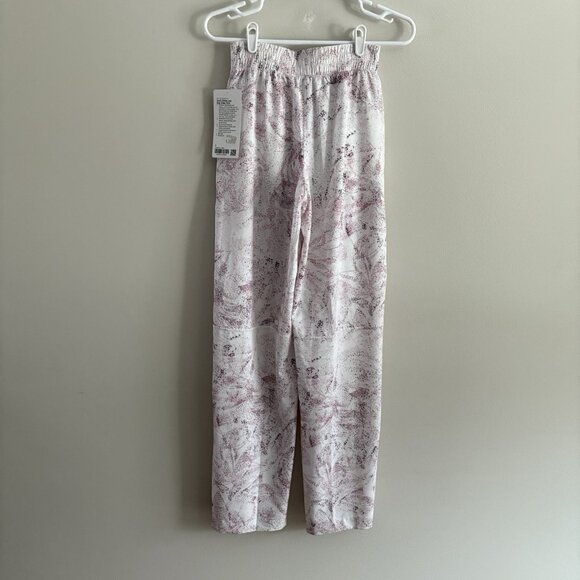 Lululemon Wmn 2 Gossamer Floral Vita Pink Multi Swift Wide-Leg Mid-Rise Pant NWT - Picture 9 of 15